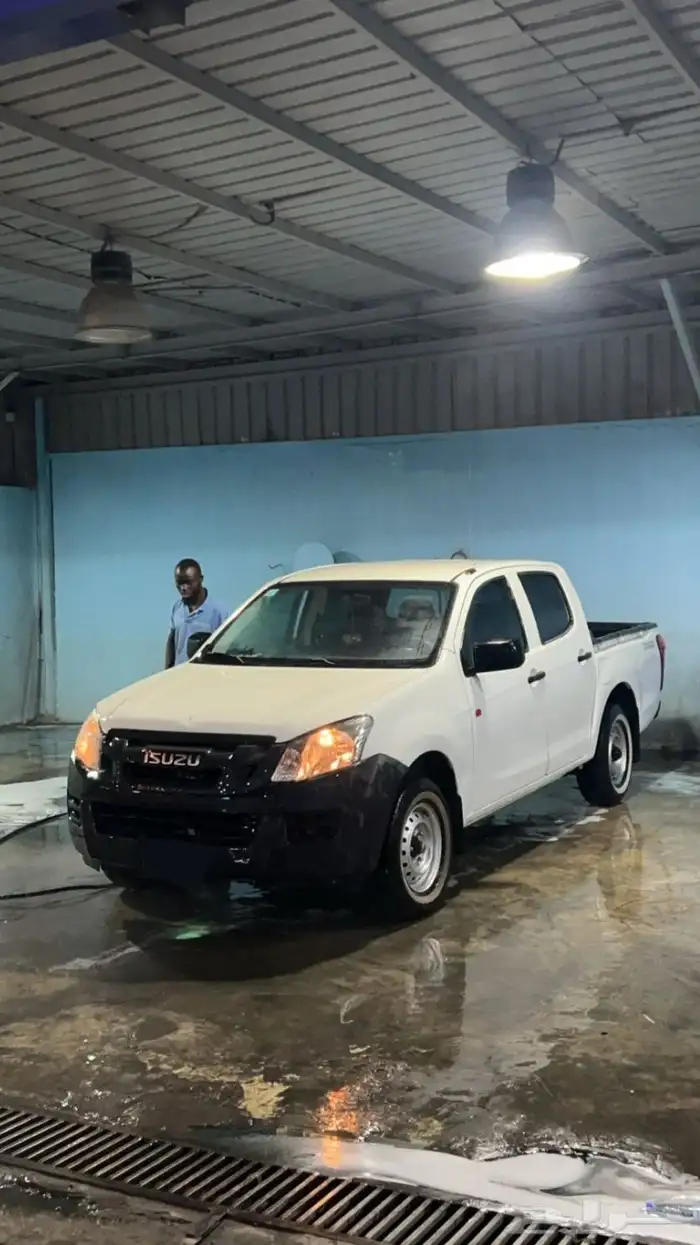 ايسوزو ديماكس 2013 1