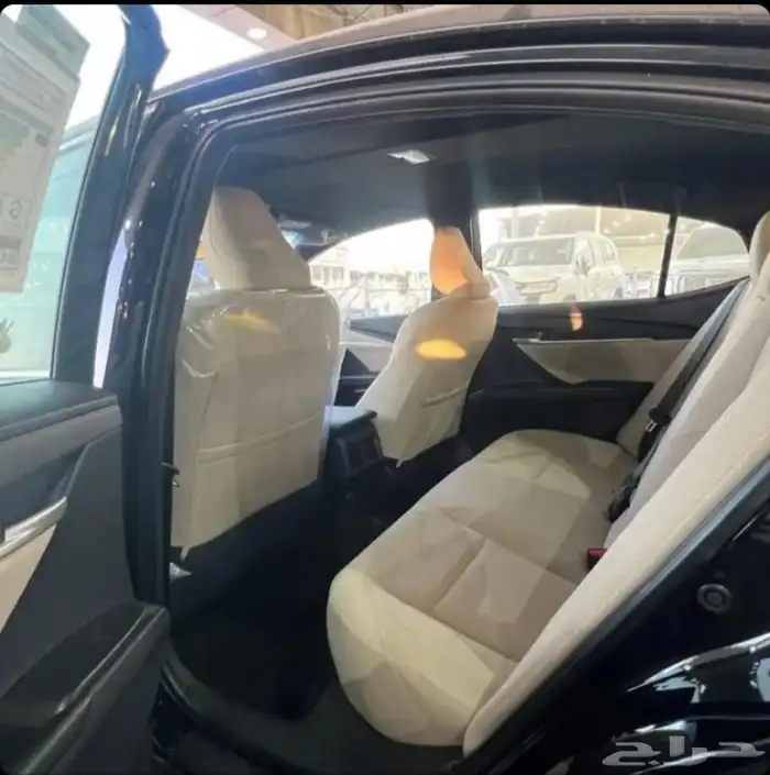 تويوتا كامري فئه E استاندر 2025 بريمي 5