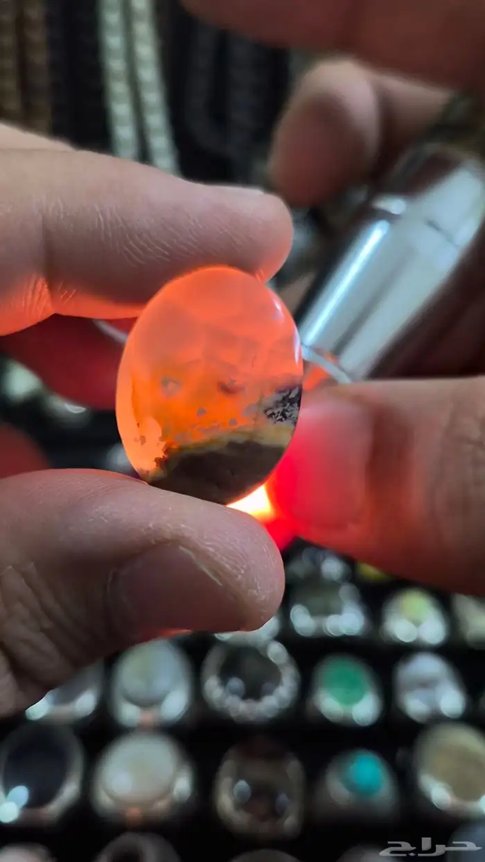 حجر عقيق مصور وجه 0