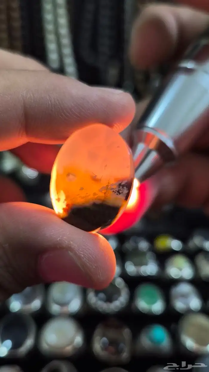 حجر عقيق مصور وجه 1