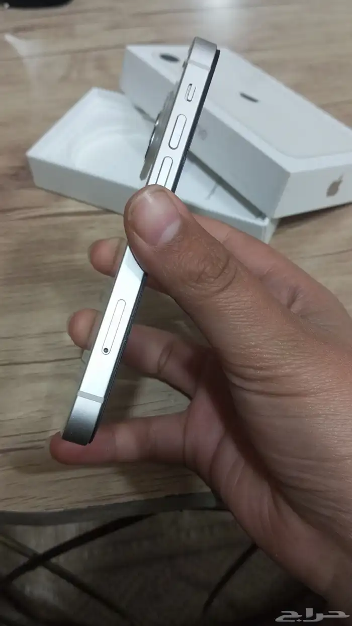 ايفون 13 مني 4