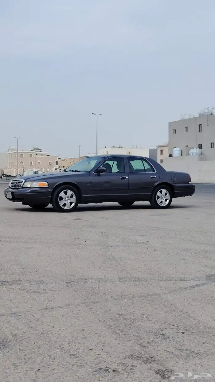 فورد فيكتوريا 2011 3