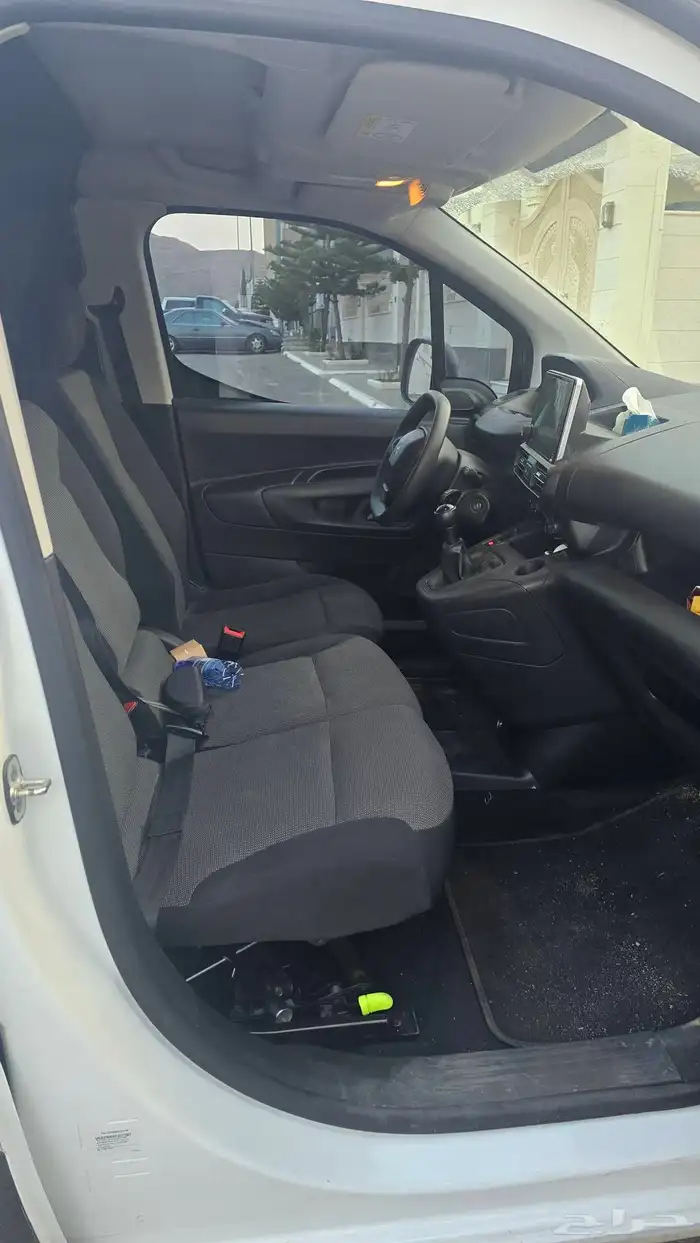 بيجو بارتنر 2023 ديزل للبيع 6