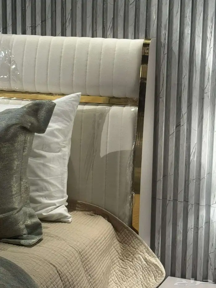 طقم غرفة نوم كلاسيك 8 قطع جديد بان هوم 39