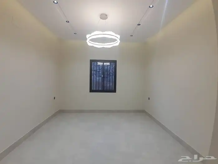 للبيع شقه دور ثاني مع سطح المصعد شغل بالمحاله بسعر 520الف 10