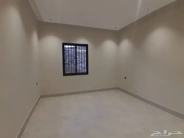 للبيع شقه دور ثاني مع سطح المصعد شغل بالمحاله بسعر 520الف 12