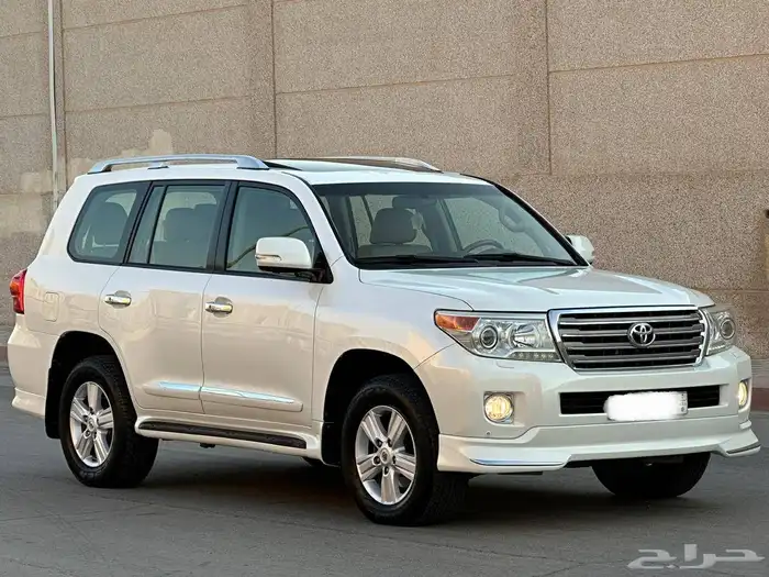 لاندكروزر VXR فل كامل 5.7 2014 1