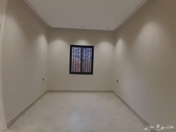 للبيع شقه دور ثاني مع سطح المصعد شغل بالمحاله بسعر 520الف 5