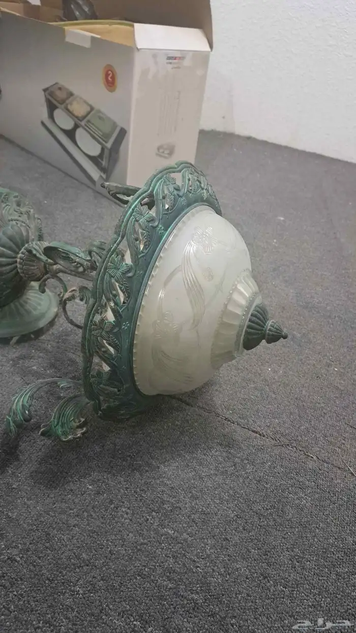 ثريا كلاسيكي للممرات والموزع يوجد حبتين 0