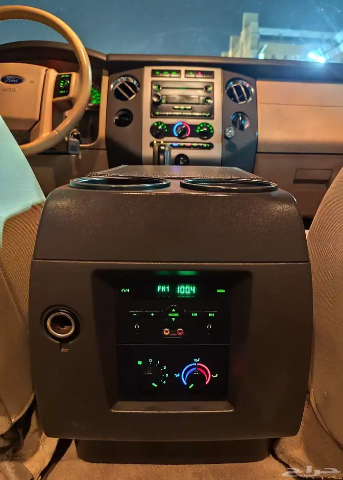 للبيع فورد اكسبديشن عائلية نظيفة بالاحساء 45