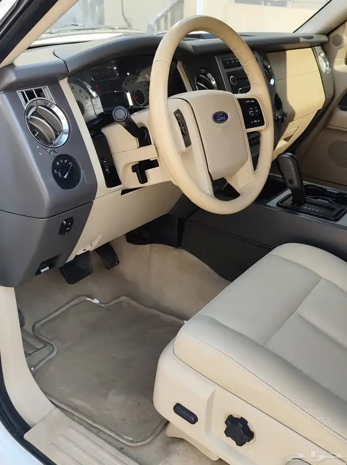 للبيع فورد اكسبديشن عائلية نظيفة بالاحساء 35