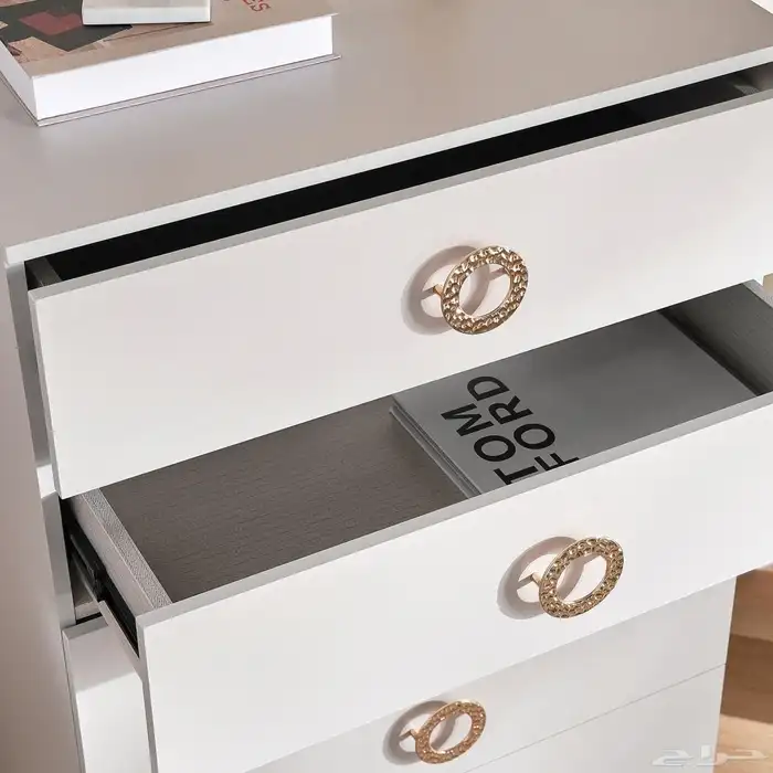 طقم غرفة نوم كلاسيك 8 قطع جديد بان هوم 27