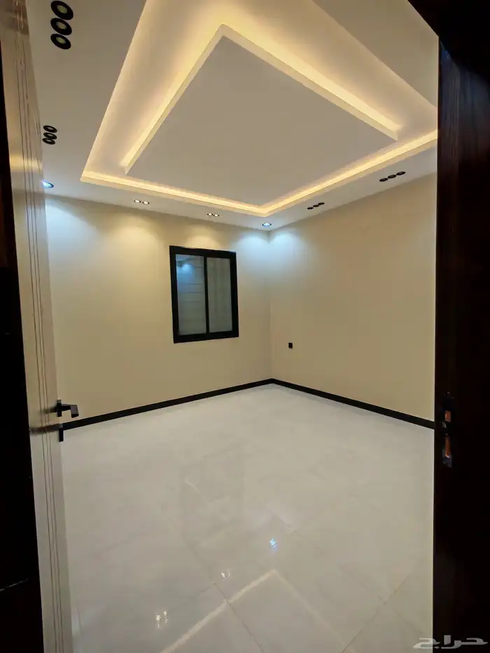 للبيع بحي الموسي روف علوي بلمحق من 750 الف تشطيب vip 25