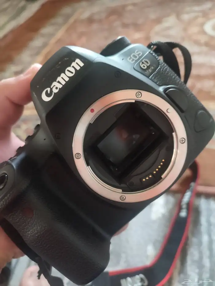 كاميرا كانون 6D مارك 2 ومعاها عدسه كانون 50 stm 1