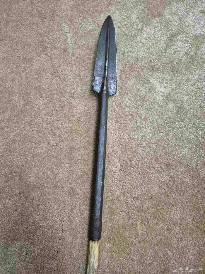 شلفاء قديمه وفيها نقوش العصاء يبغا لها تغيير 1