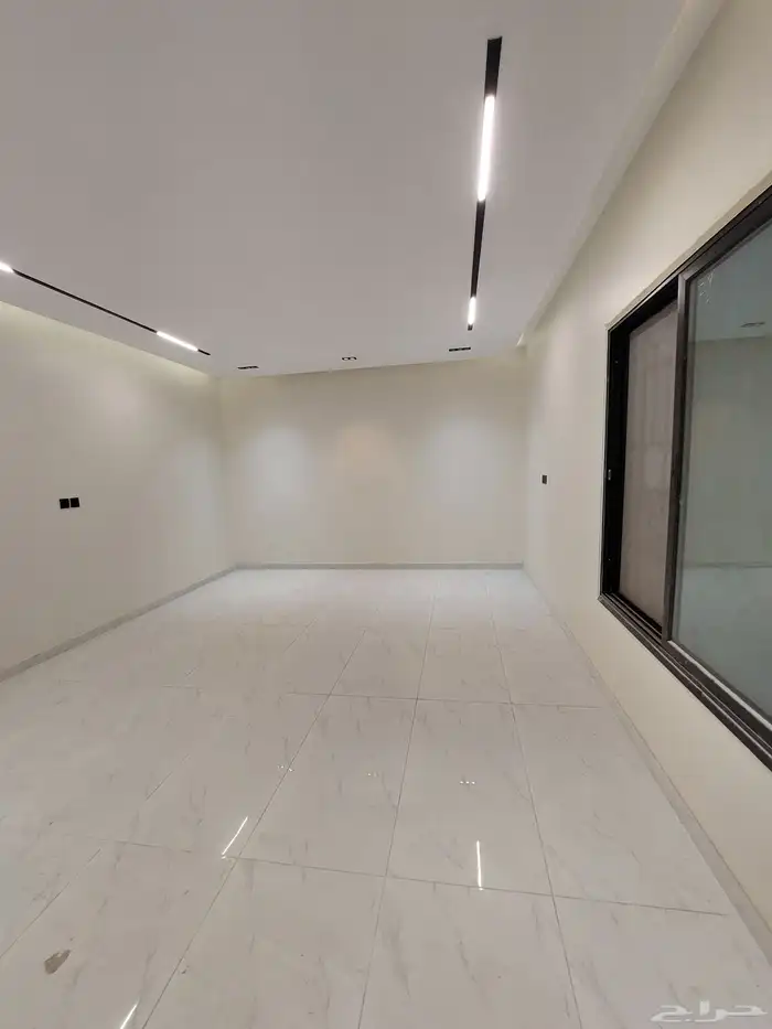 للبيع شقه تمليك أرضية نظم دبلكس حواش وكراج وسطح خاص 4