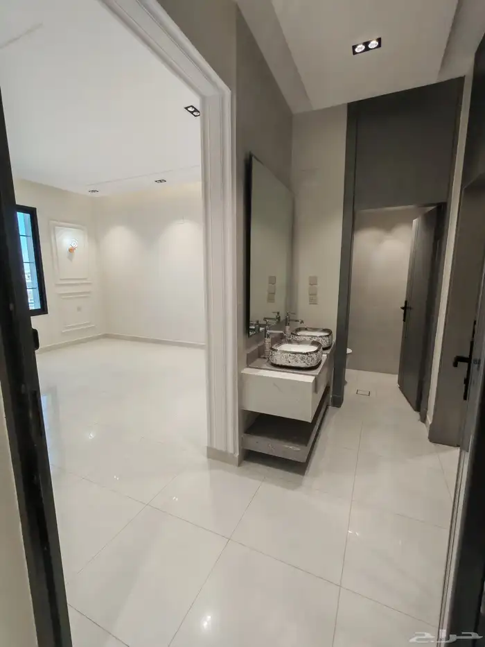 للبيع بحي التحليه شقق تمليك علوي ب 520 الف سطح خاص مصعد شغال 7