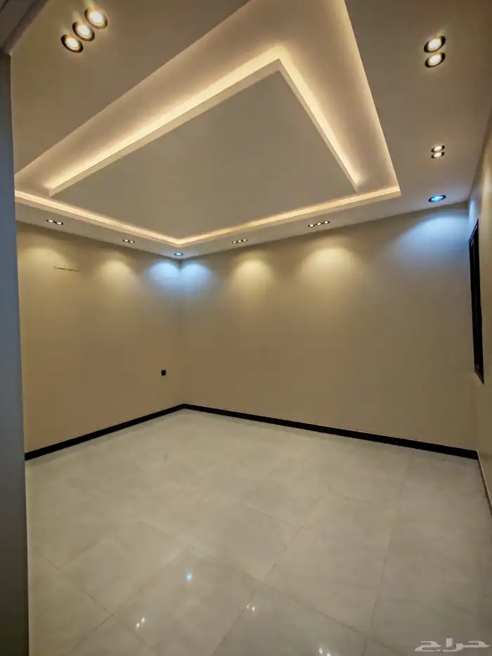 للبيع بحي الموسي روف علوي بلمحق من 750 الف تشطيب vip 19