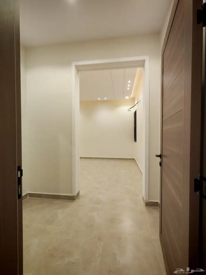 للبيع بحي الضيافه شقق تمليك علوي ب 520 الف سطح خاص مصعد شغال 19