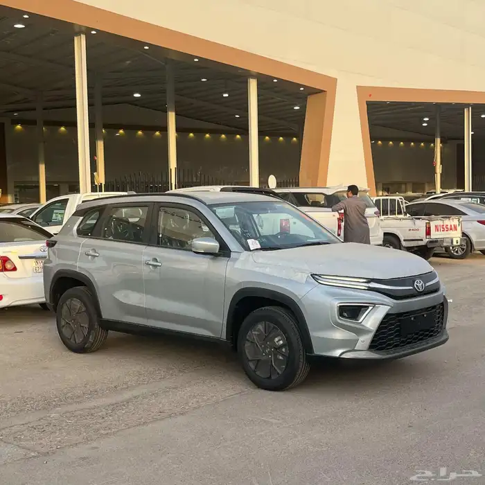 تويوتا اروبان كروز استندر GLموديل 2026 5