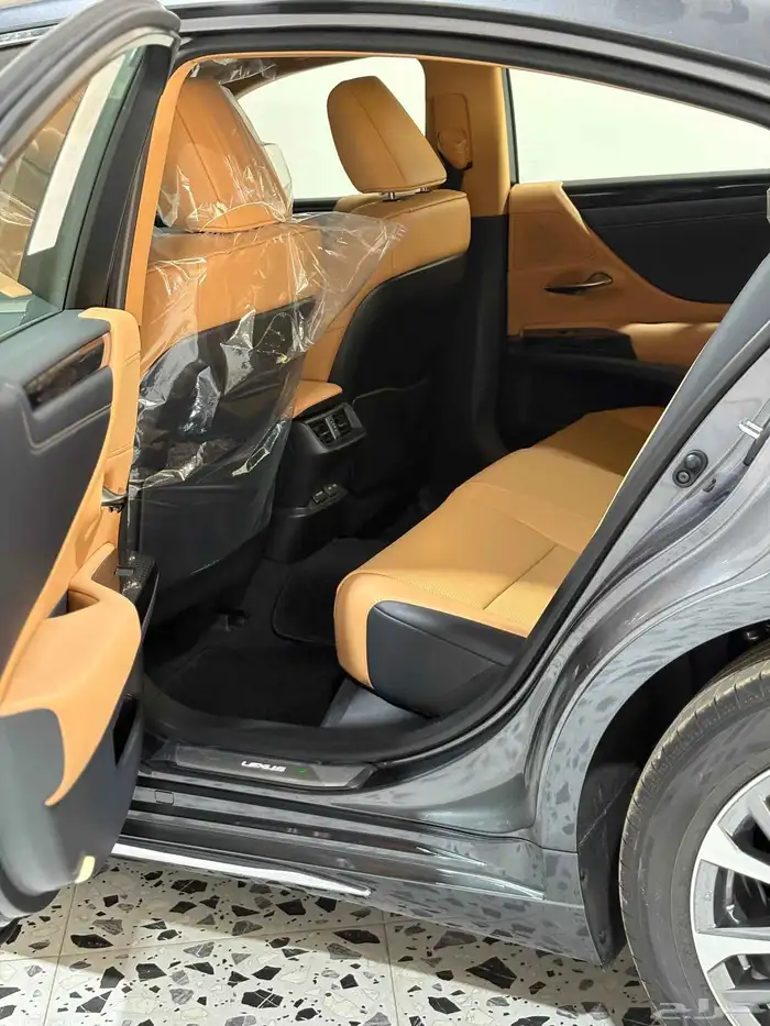 لكزس ES350 ستاندر خليجي الساير 2025 8