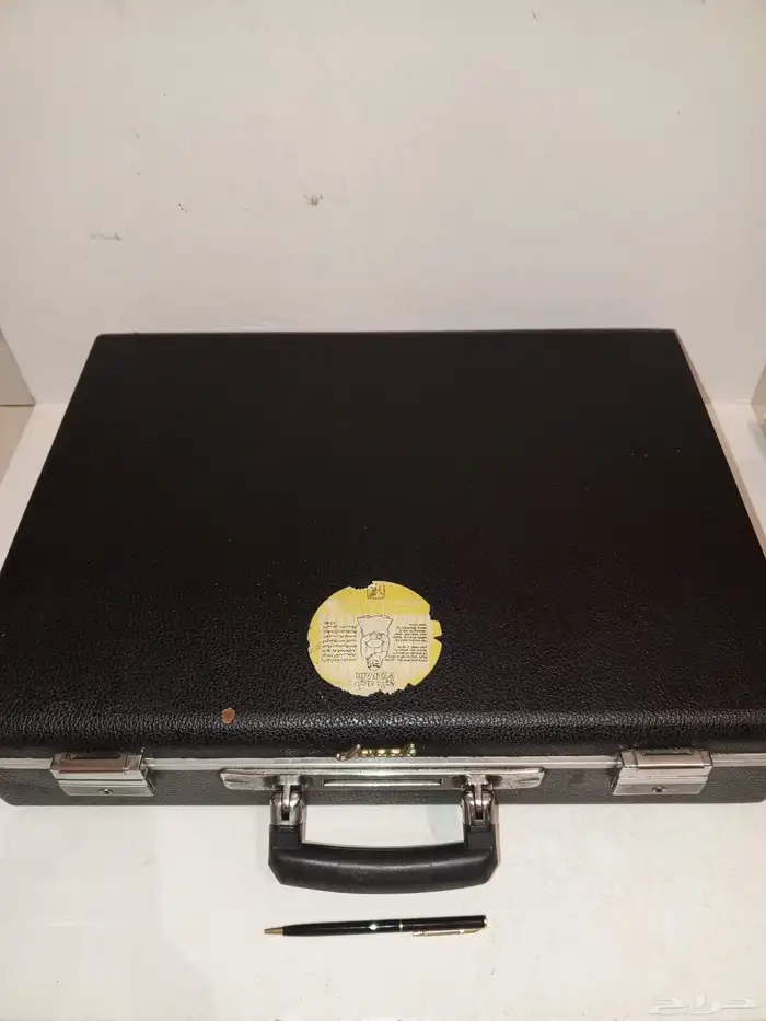 شنطة تراثية عمرها اكثر من 40 سنه 0