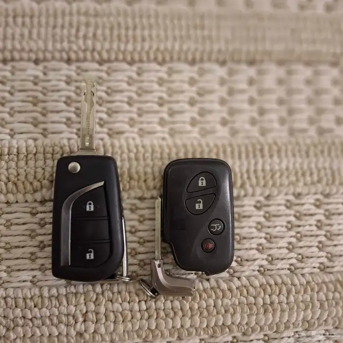 مفتاح لكزس و هايلوكس وكالة 1