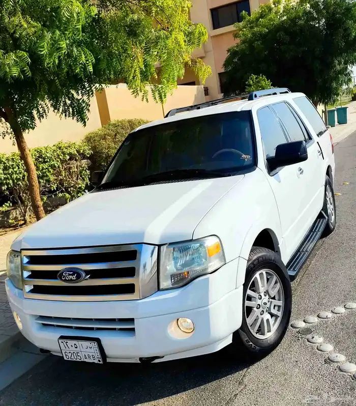 للبيع فورد اكسبديشن عائلية نظيفة بالاحساء 7