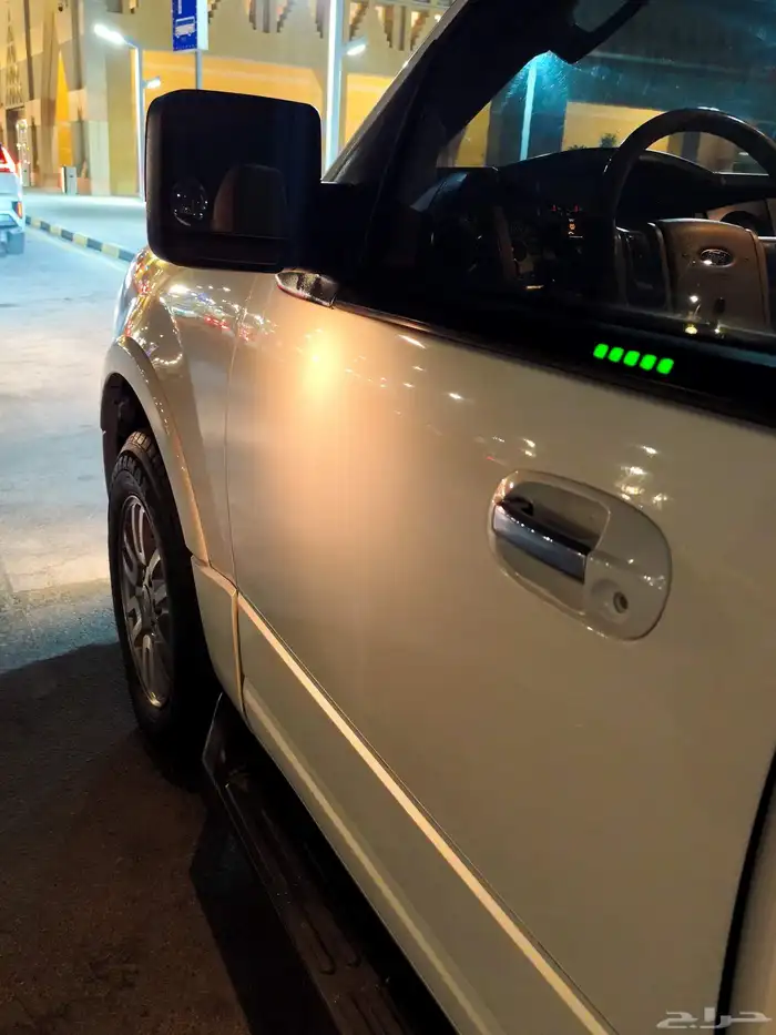 للبيع فورد اكسبديشن عائلية نظيفة بالاحساء 42