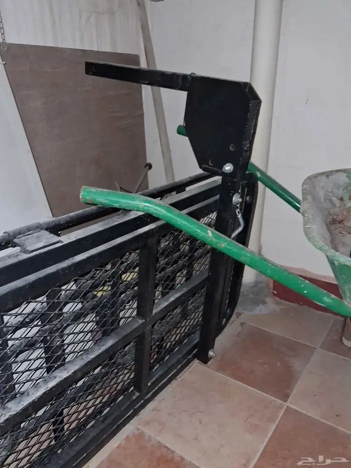 سله سفر خلفيه بحاله ممتازه للبيع استخدمت شهر 2