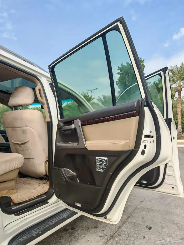 تويوتا لاند كروزر 2011 فكسار نظيف 42