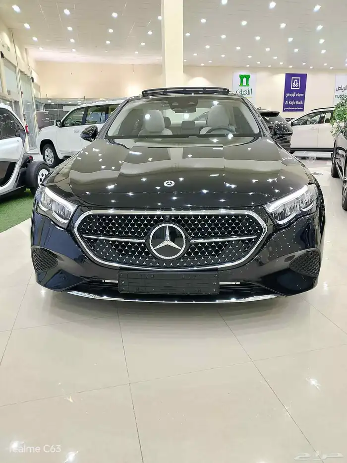 مرسيدس2024 E300(4MATIC) 1