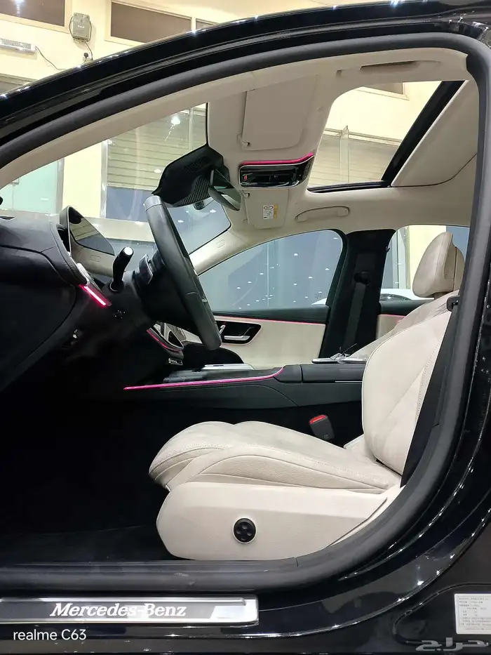 مرسيدس2024 E300(4MATIC) 16
