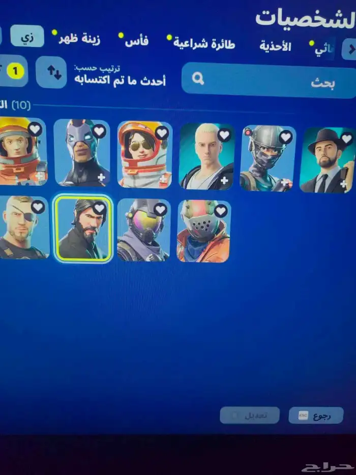سلام عليكم هاذا حساب فورت على السومه فيه السيزون الثالث كامل 0