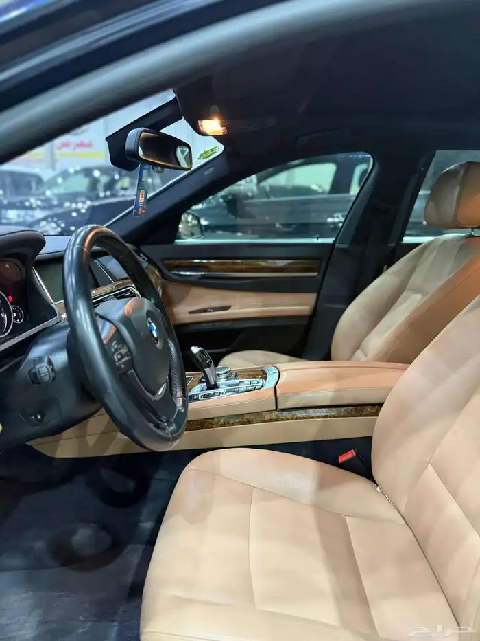 بي ام دبليو - 2015 - 740 - فل كامل 13