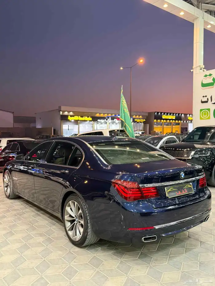 بي ام دبليو - 2015 - 740 - فل كامل 4