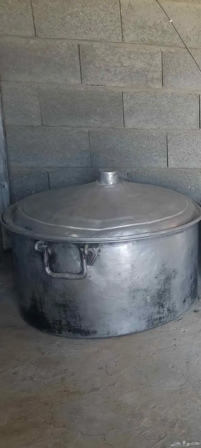 قدر كبير نظيف 0