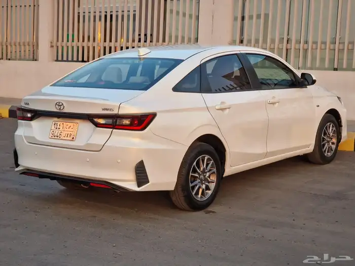 سيارة تويوتا يارس 2024 جديدة جدا 3