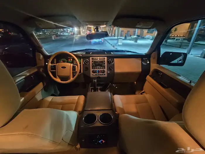 للبيع فورد اكسبديشن عائلية نظيفة بالاحساء 44