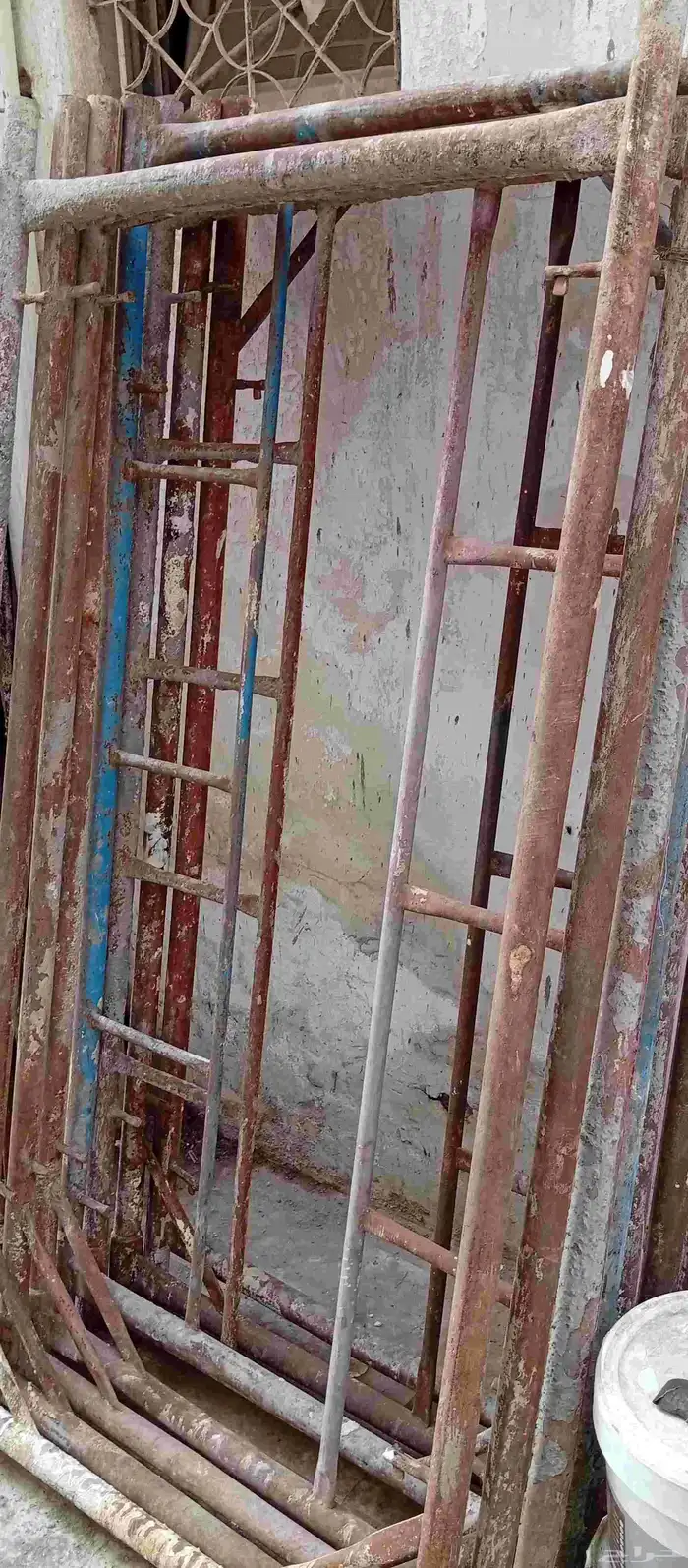 سقالات حديد مستعمل للبيع 2