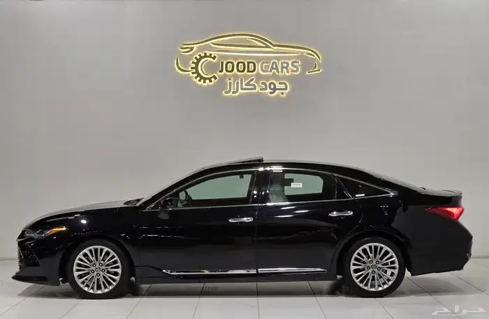 تويوتا افالون موديل 2021 بحاله ممتازه 3