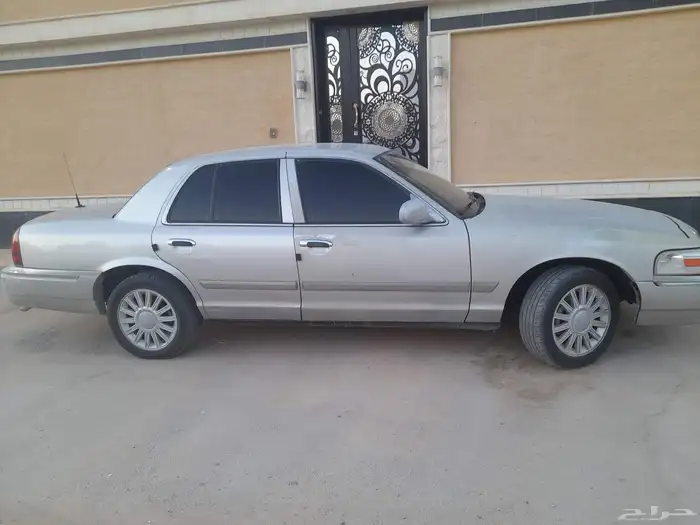 فورد ماركيز 2010 في الخرج 4