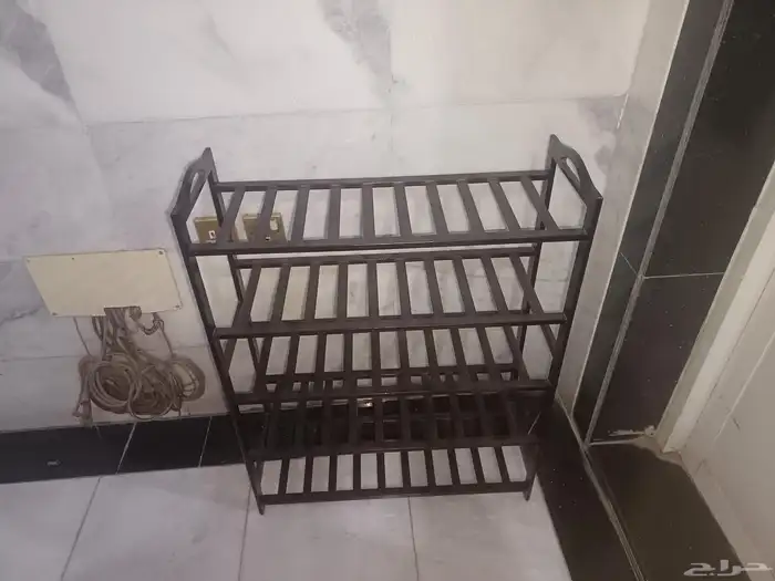 عربه اطفال بحاله جيده وجزمه من اي كيه بحاله جيده عربه اطفال 1