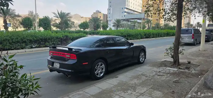 للبدل فقط بسيارة كبيرة تشارجر بدي كت srt 2013 2
