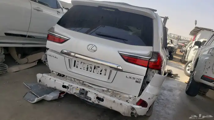 جيب لكزس 2020 تشليح الحائر في الرياض 0