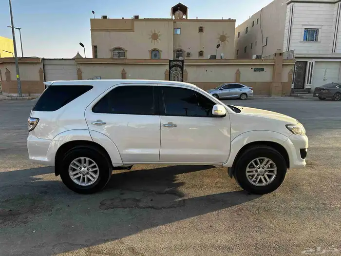 تويوتا فورتشنر 2013 بدون دبل V4 4