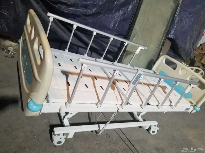 سرير طبي كهربائي 2