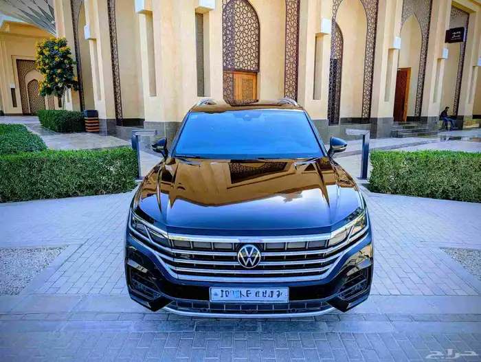 فخامة بنتلي بسعر منافس طوارق 2022 R-Line - ضمان ساماكو 2027 0