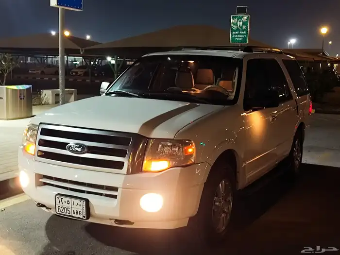 للبيع فورد اكسبديشن عائلية نظيفة بالاحساء 3