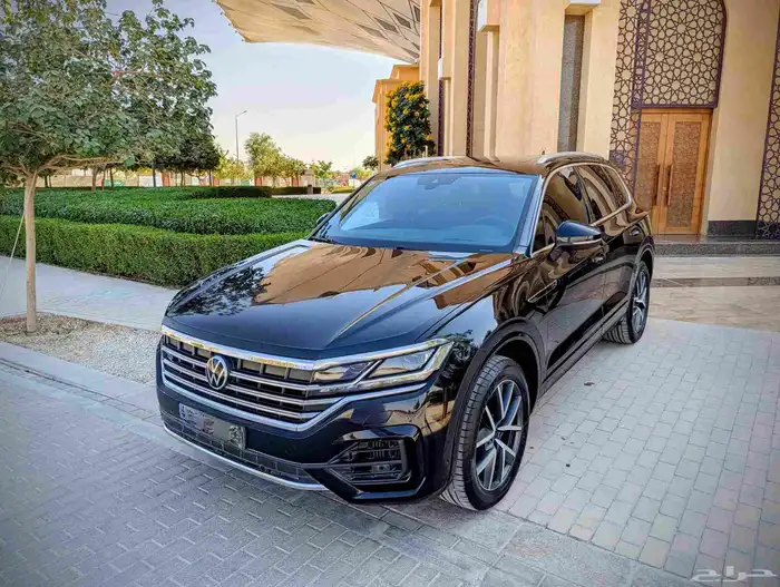 فخامة بنتلي بسعر منافس طوارق 2022 R-Line - ضمان ساماكو 2027 4